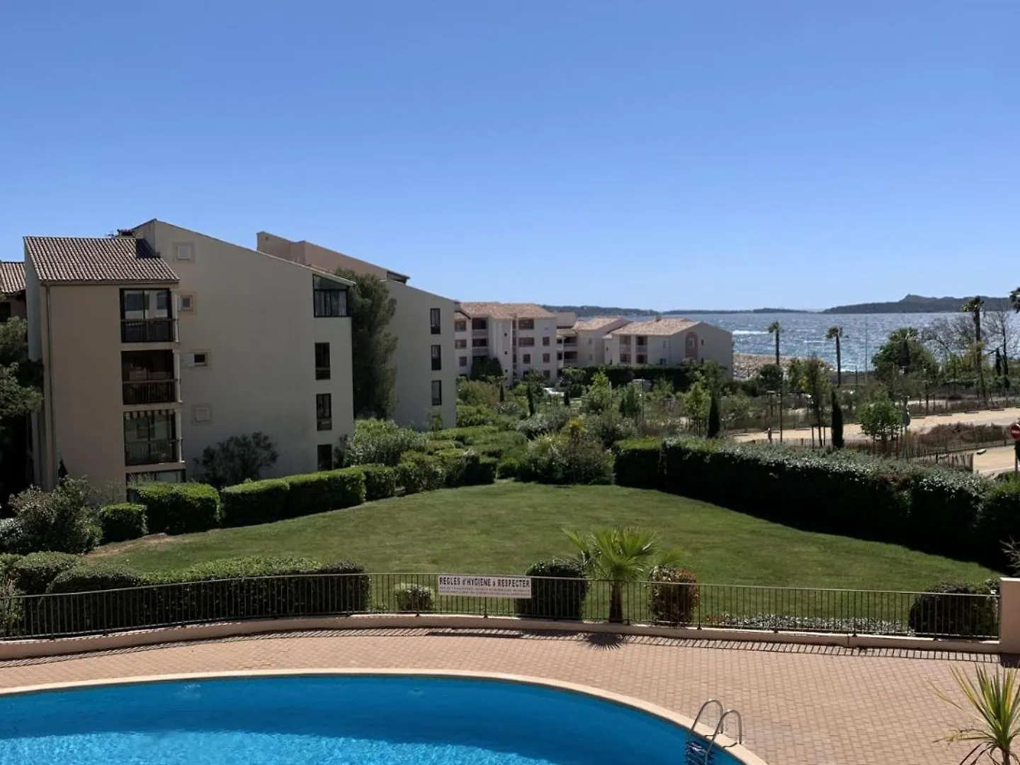 Appartement Domaine De La Coudouliere Dont Piscine De Mai A Septembre Six-Fours-les-Plages